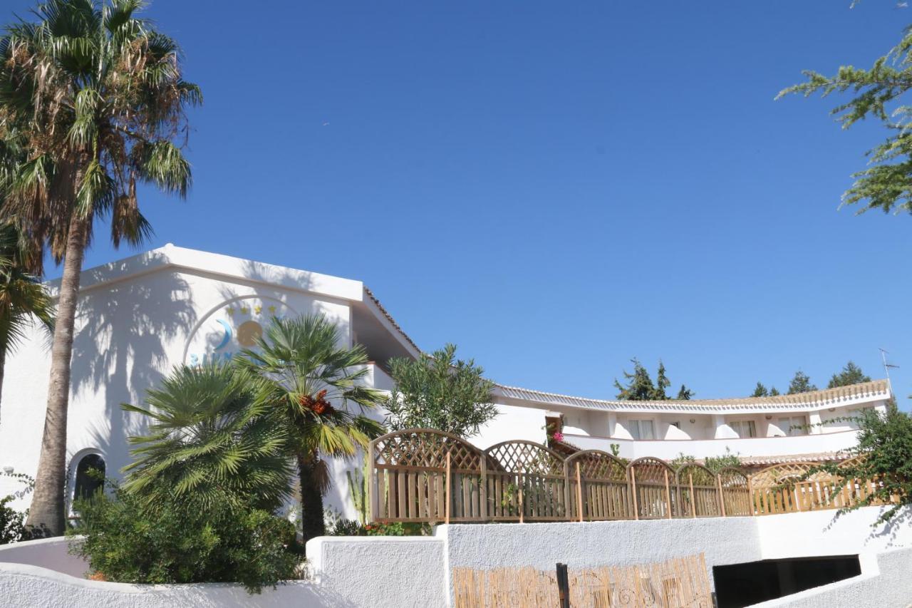 Hotel Altura Villasimius Exterior photo