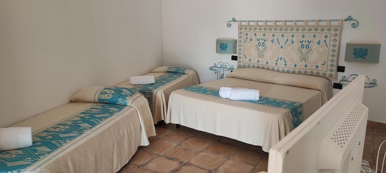 Hotel Altura Villasimius Exterior photo